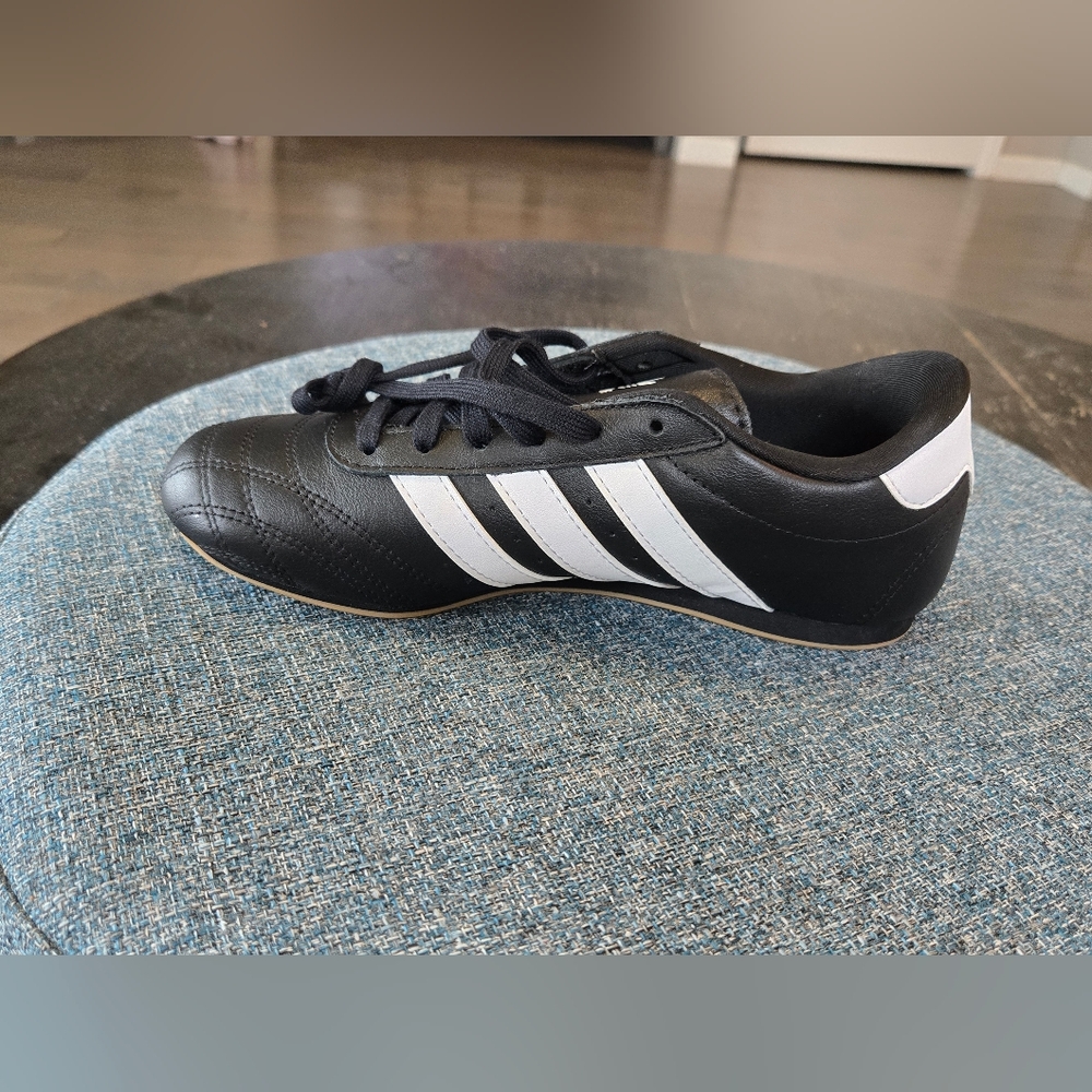 Womens Adidas Taekwondo Lace Black and White Gum Shoes - Picture 6 of 10